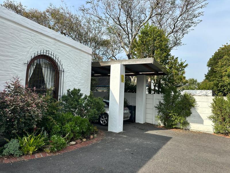 5 Bedroom Property for Sale in Bergvliet Western Cape
